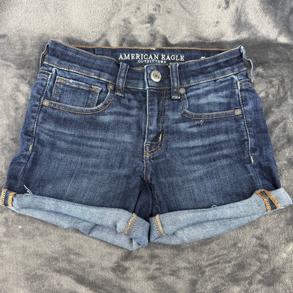 American Eagle AEO Next Level Stretch Midi Dark Wash Denim Short Size 2